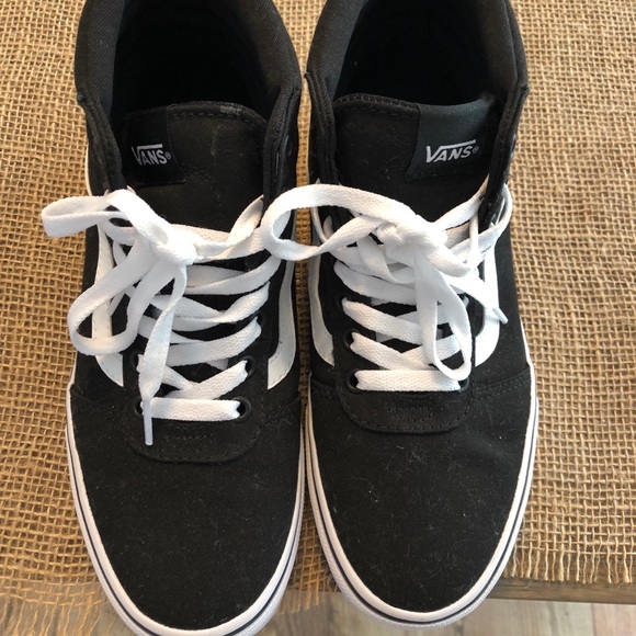 Shoes - Vans high top